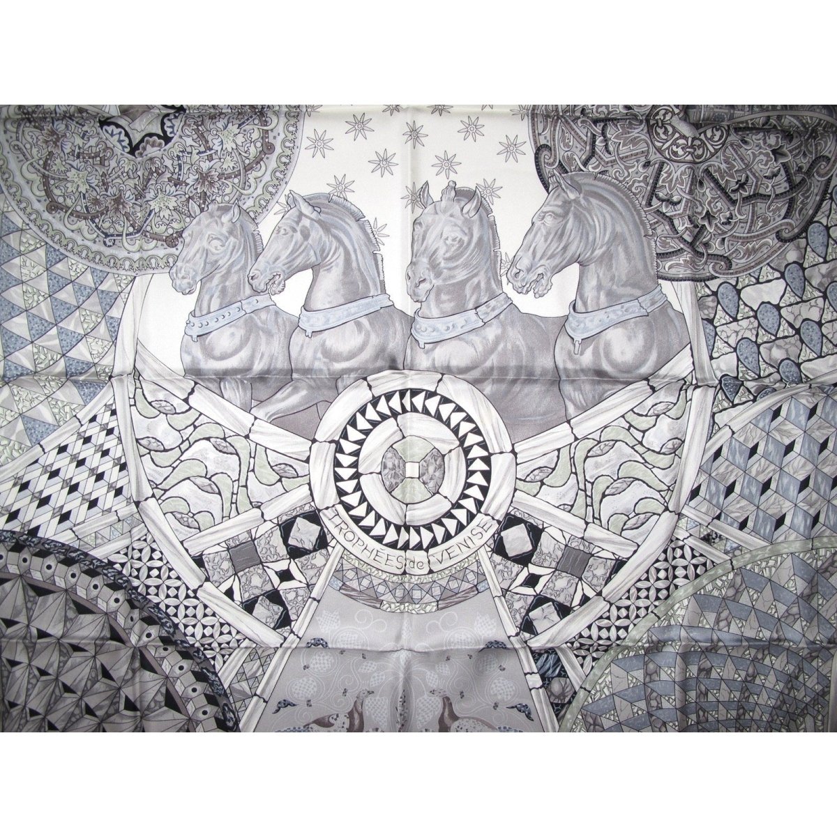 Hermes Trophees de Venise by Julia Abadie Twill 90