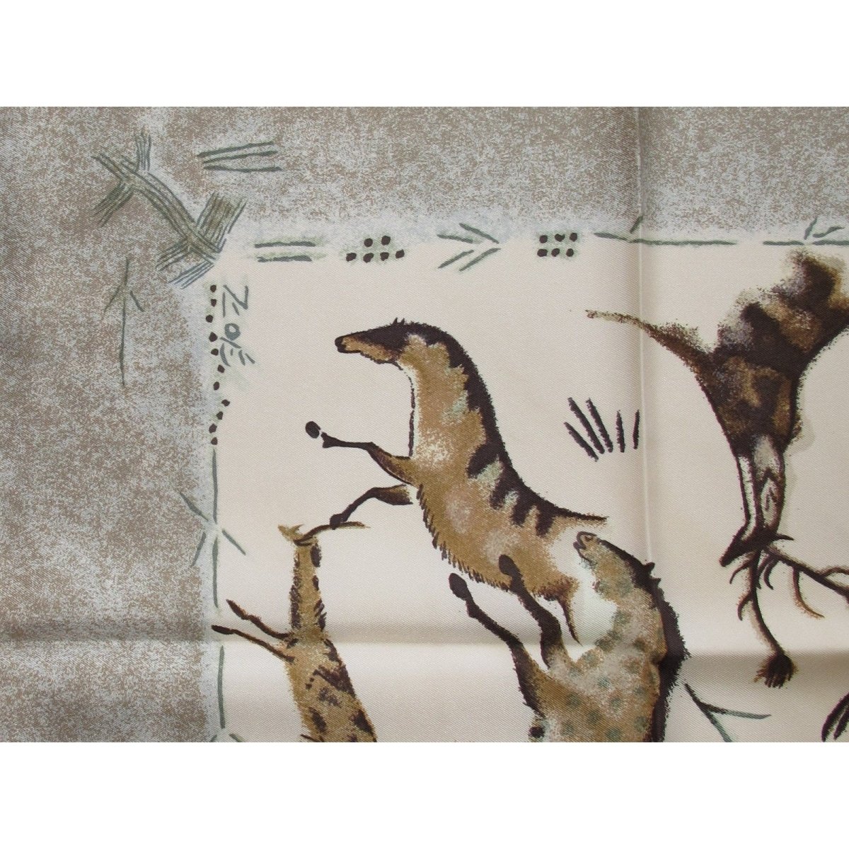Hermes Premieres Mains by Zoe Pauwels Twill silk 90