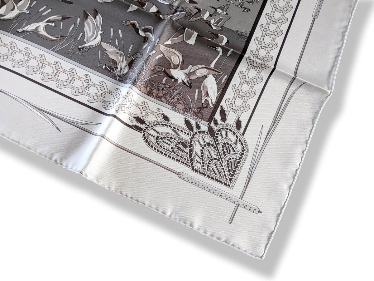 Hermes 2003 Sepia/Grey Birds LIBRES COMME L'AIR by Annie Faivre, New!