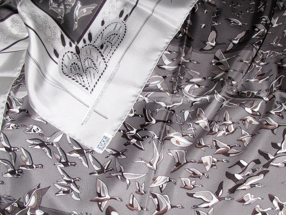 Hermes 2003 Sepia/Grey Birds LIBRES COMME L'AIR by Annie Faivre, New!