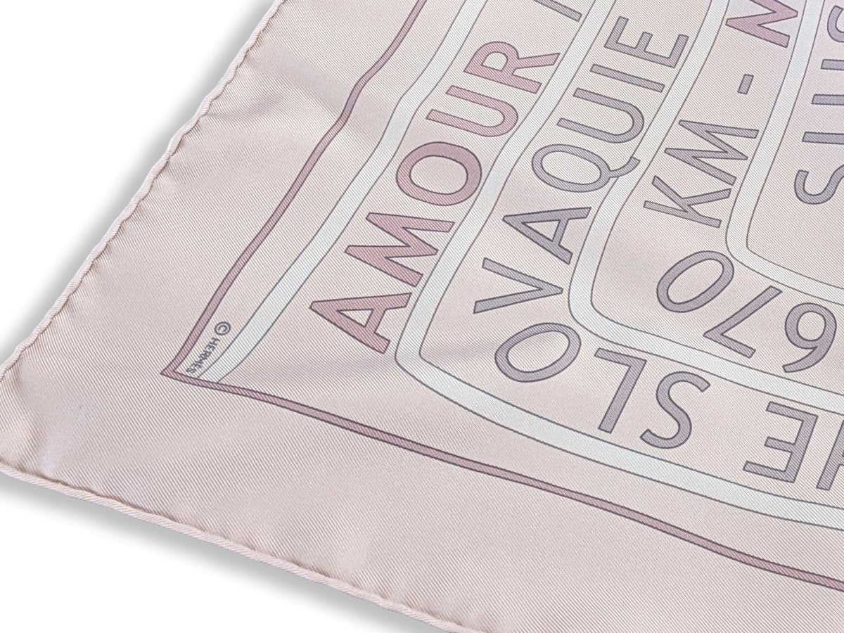 Hermes 2005 Rose "Sources de la Vie" by Fred Rawyler Twill Silk 90 x 90 cm
