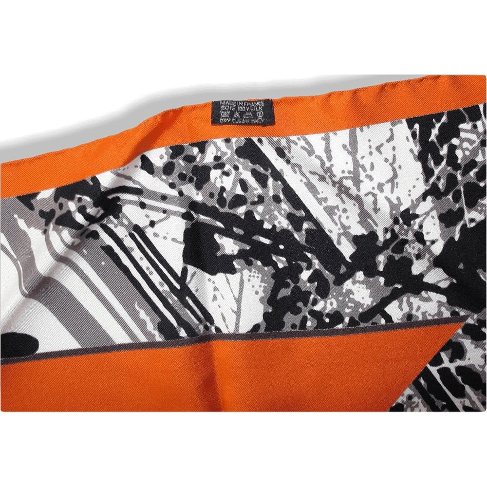 Hermes 2005 Special Issue Orange Boîte au Vol Twill Silk Pointu