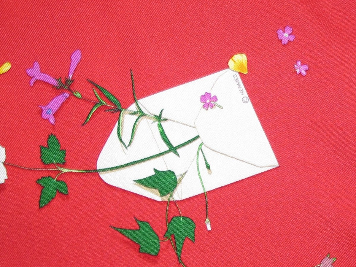 Hermes 2006 Rouge DES FLEURS POUR LE DIRE by Leigh P. Cooke Gavroche Pocket Scarf 45 cm - poupishop