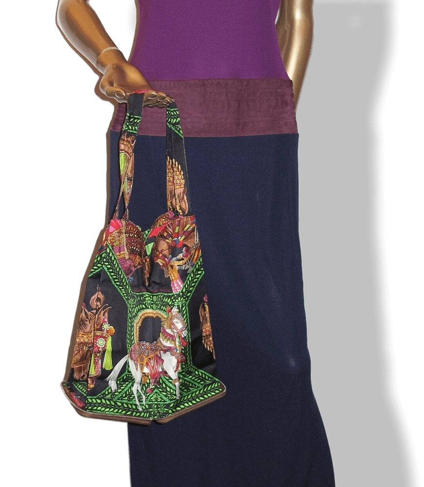 Hermes La danse du cheval Marwari by Annie Faivre Silky Pop Bag