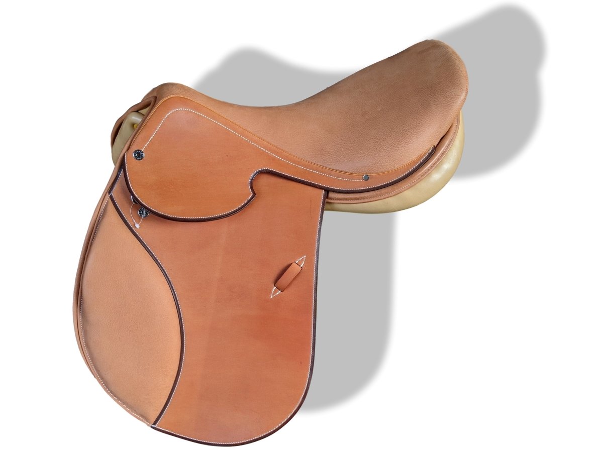 Hermes 2008 Pets Naturel/Sable Bull Calf CLASSIC ORIENTED JUMPING SADDLE, Sz 17" New!