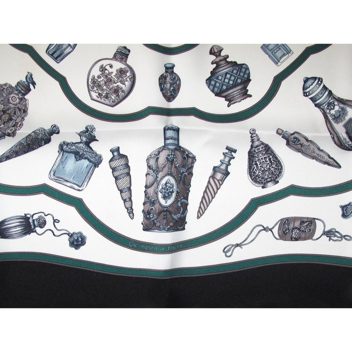 Hermes Qu'importe le Flacon Vintage Silk 70