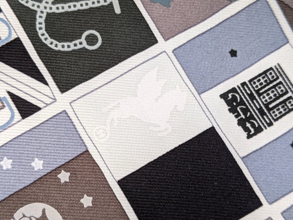 Hermes 2009 Black/White/Etoupe HERMES EN VOYAGE by Benoit Emery Blanc Matt Overprint Twill 90