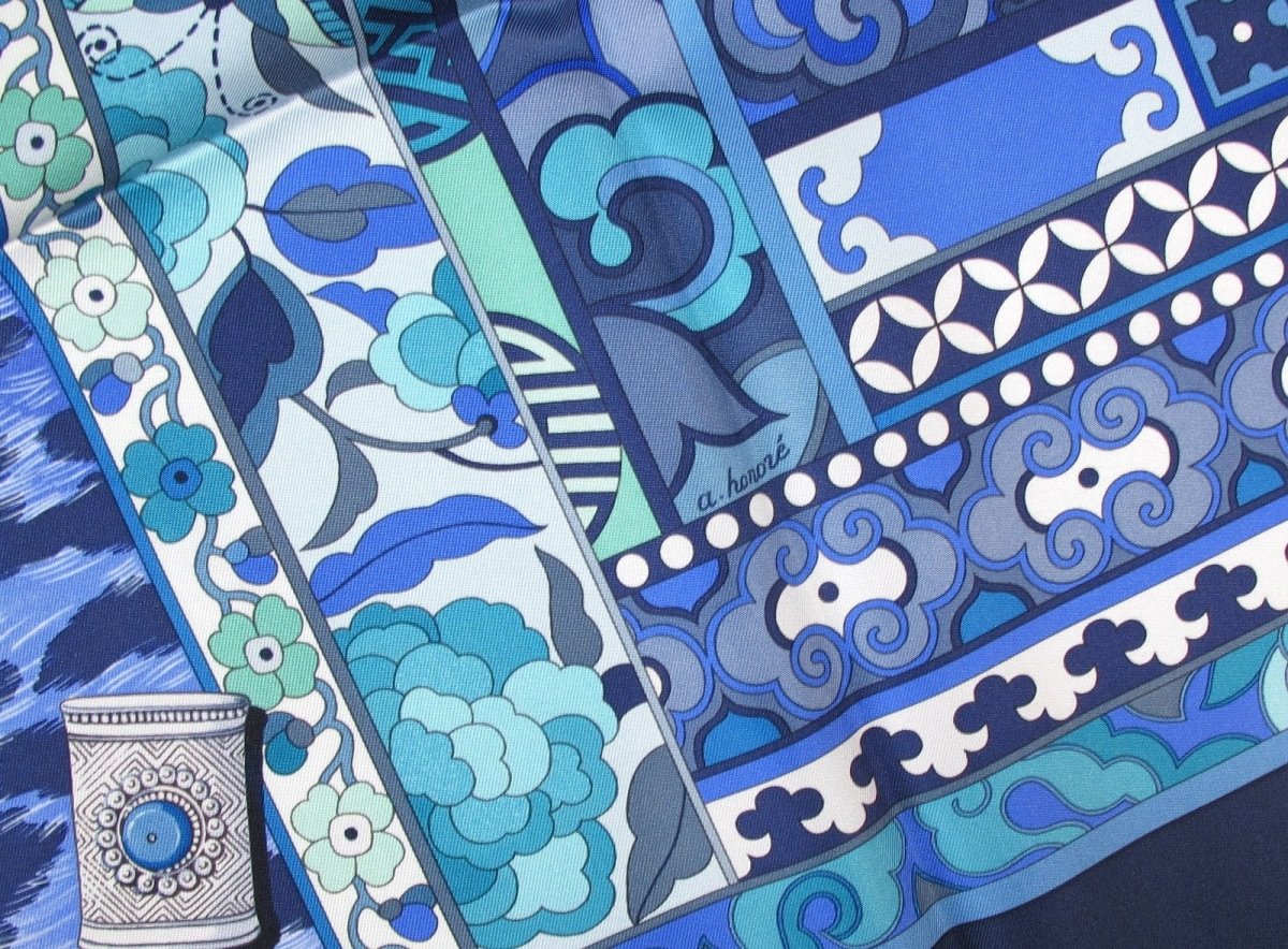 Hermes La Femme aux semelles de Vent Twill 90