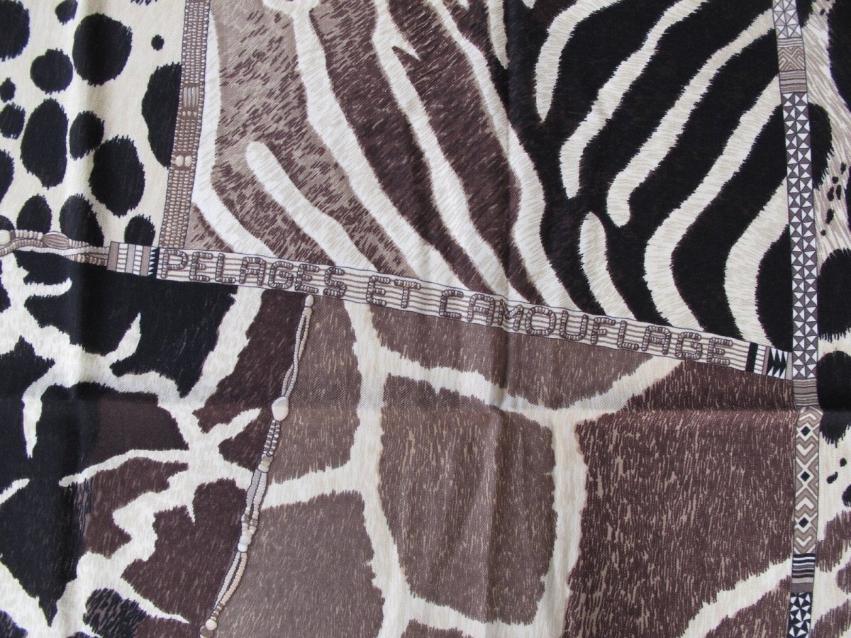Hermes 2010 Black Pelages et Camouflages Fringed Cashmere 90cm, New! - poupishop