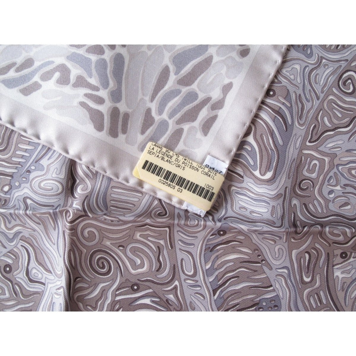 Hermes 2010 cw03 Sepia White Grey La Legende du Poisson Corail Twill 90cm, New! - poupishop