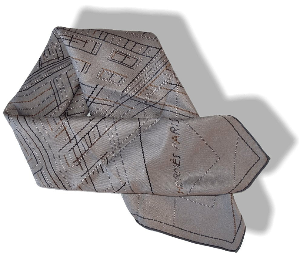Hermes 2010 Etoupe Pique Sellier Vintage Silk 70, Mint! - poupishop
