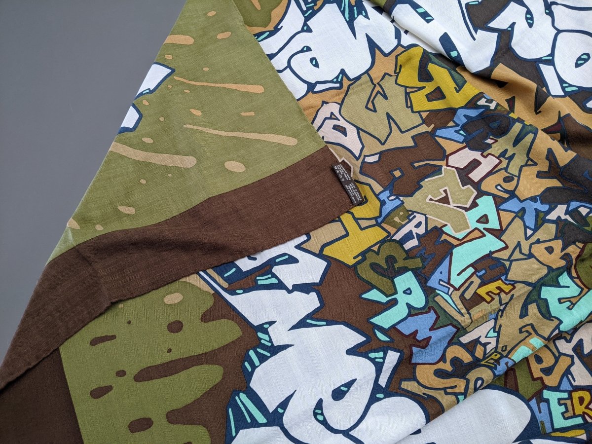 Hermes 2010s Kaki/Blanc GRAFF by Cyri Konga Phan Cashmere Shawl 140, New! - poupishop