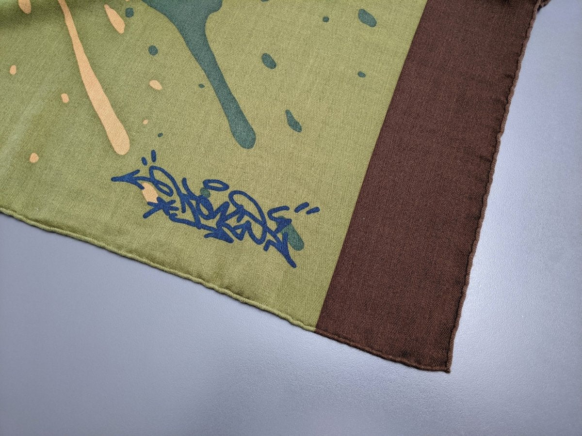 Hermes 2010s Kaki/Blanc GRAFF by Cyri Konga Phan Cashmere Shawl 140, New! - poupishop