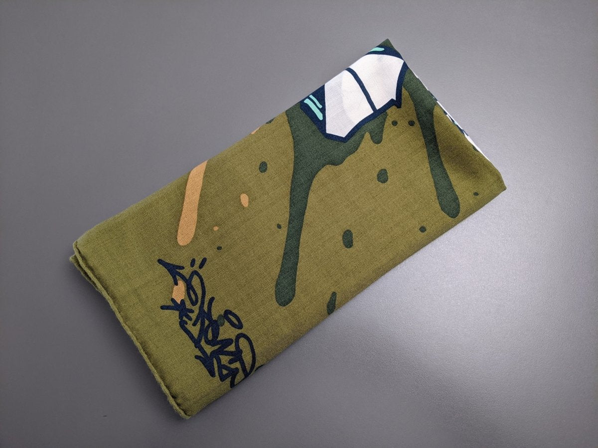 Hermes 2010s Kaki/Blanc GRAFF by Cyri Konga Phan Cashmere Shawl 140, New! - poupishop
