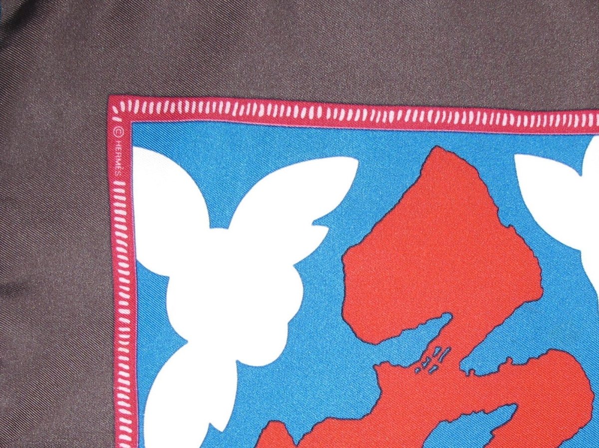Hermes Chinese Zodiac Annee du Lievre Gavroche Pocket Scarf 45