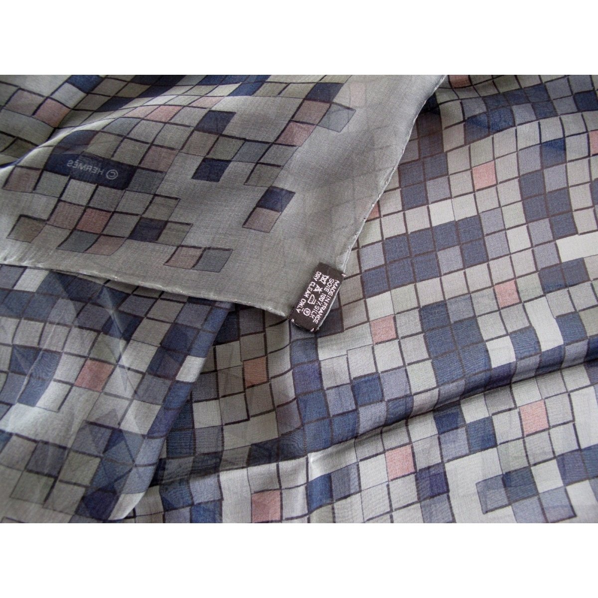Hermes Mosaique au 24 Faubourg by Benoit Pierre Emery Mousseline 140