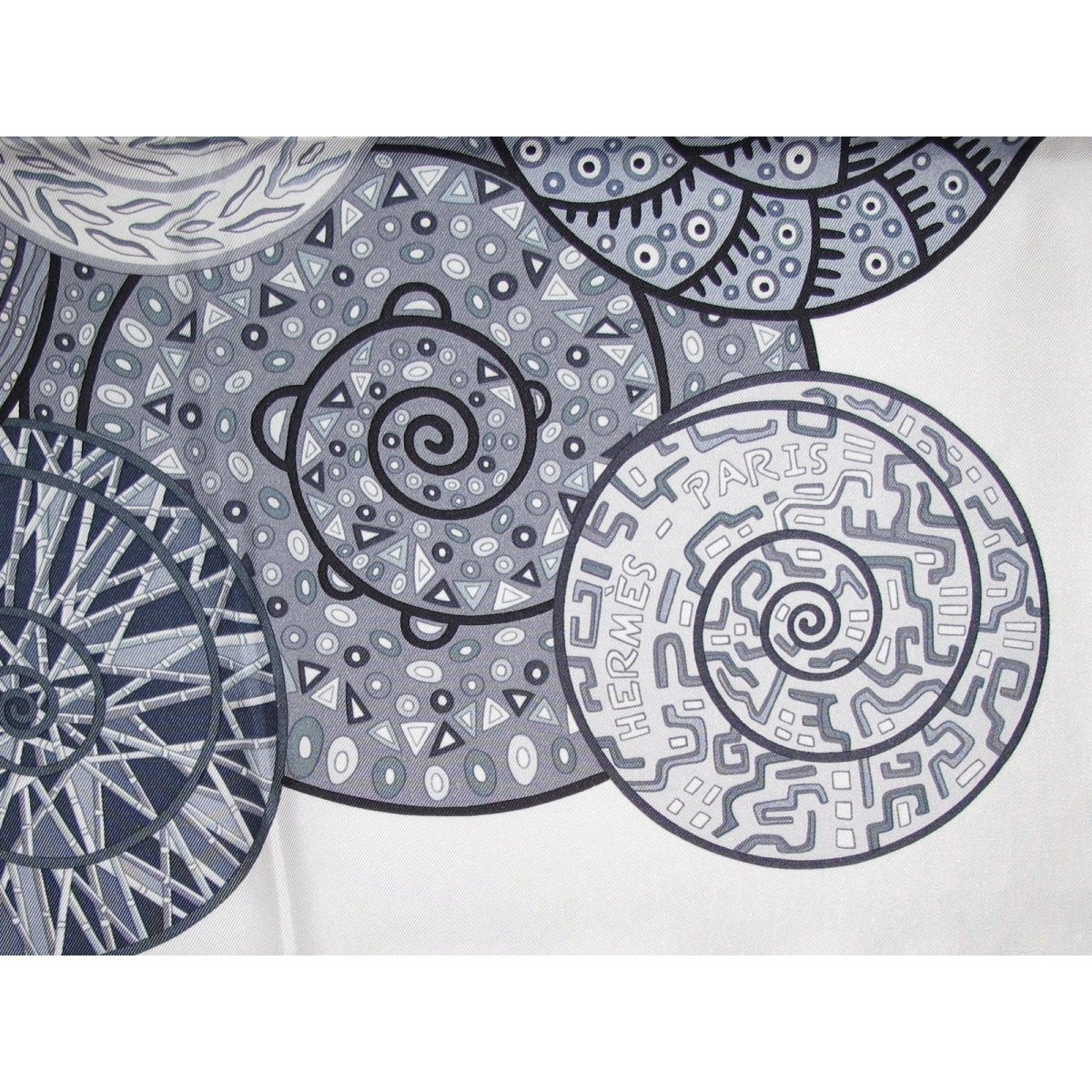 Hermes Reves D'Escargots by Christine Henry Twill 90