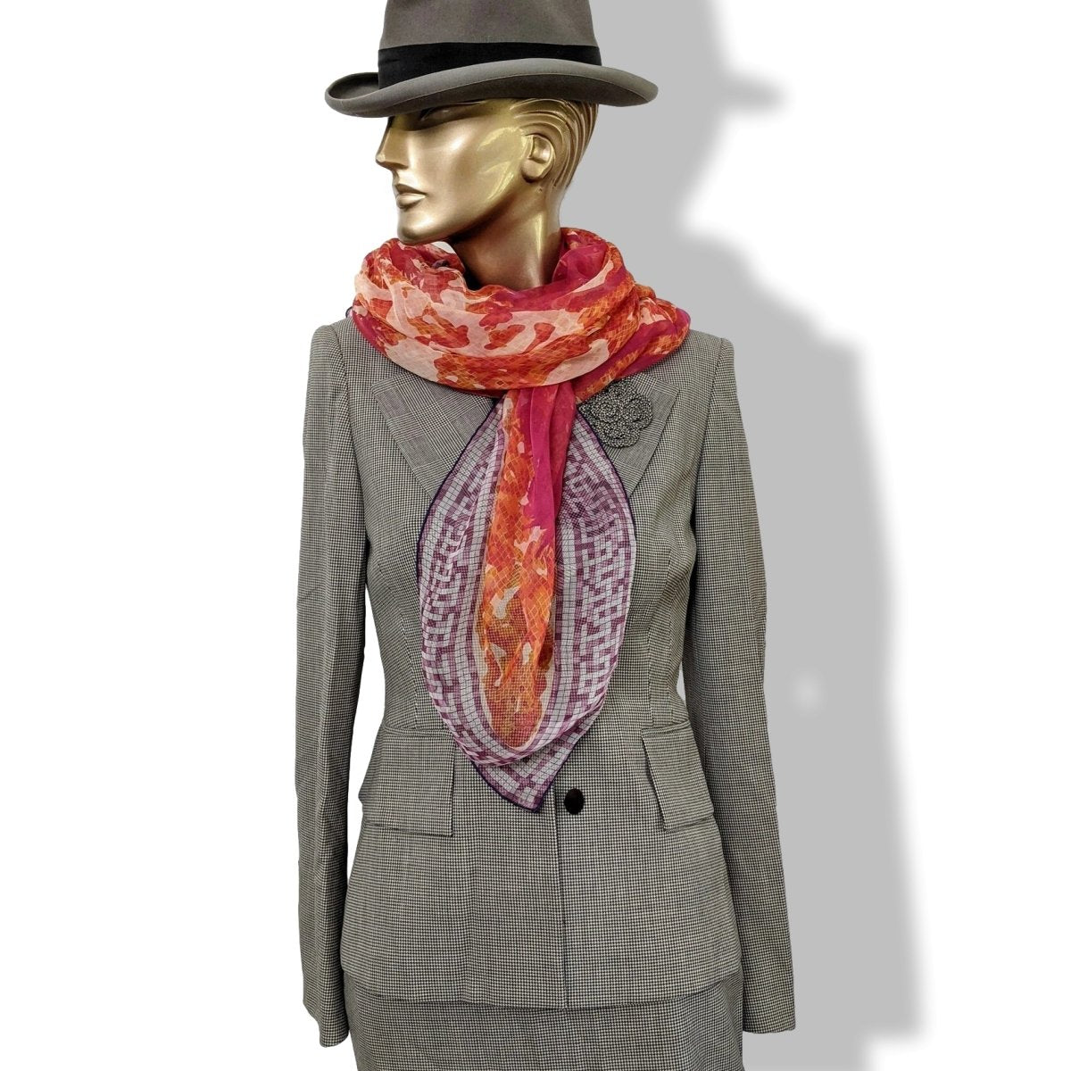 Hermes 2013 Rouge Limited Issue BEVERLY HILLS by Benoit Pierre Emery Mousseline Shawl 140, RARE, NIB! - poupishop