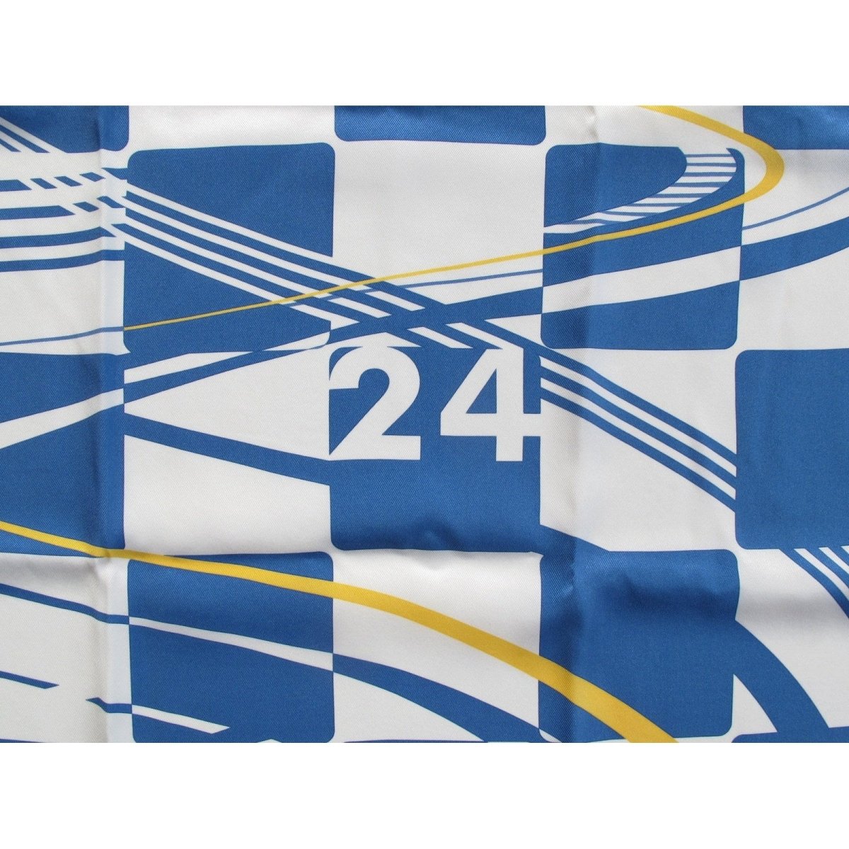Hermes 2013 Special Commemorative Issue 24 Le Mans Vintage silk 70, Rare! - poupishop