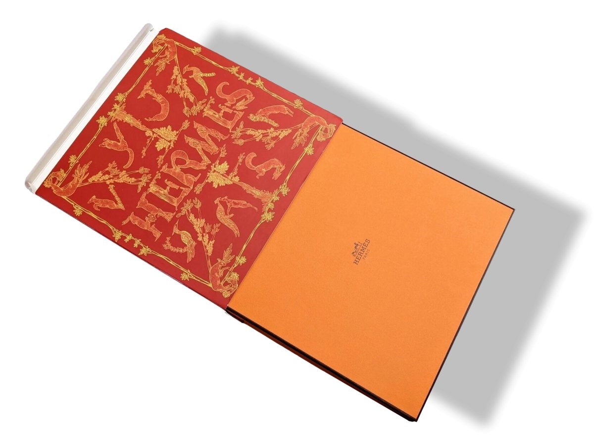 Hermes 2014 Noir/Blanc/Rouge FAUNE LETTREE by Florence Manlik Twill 90