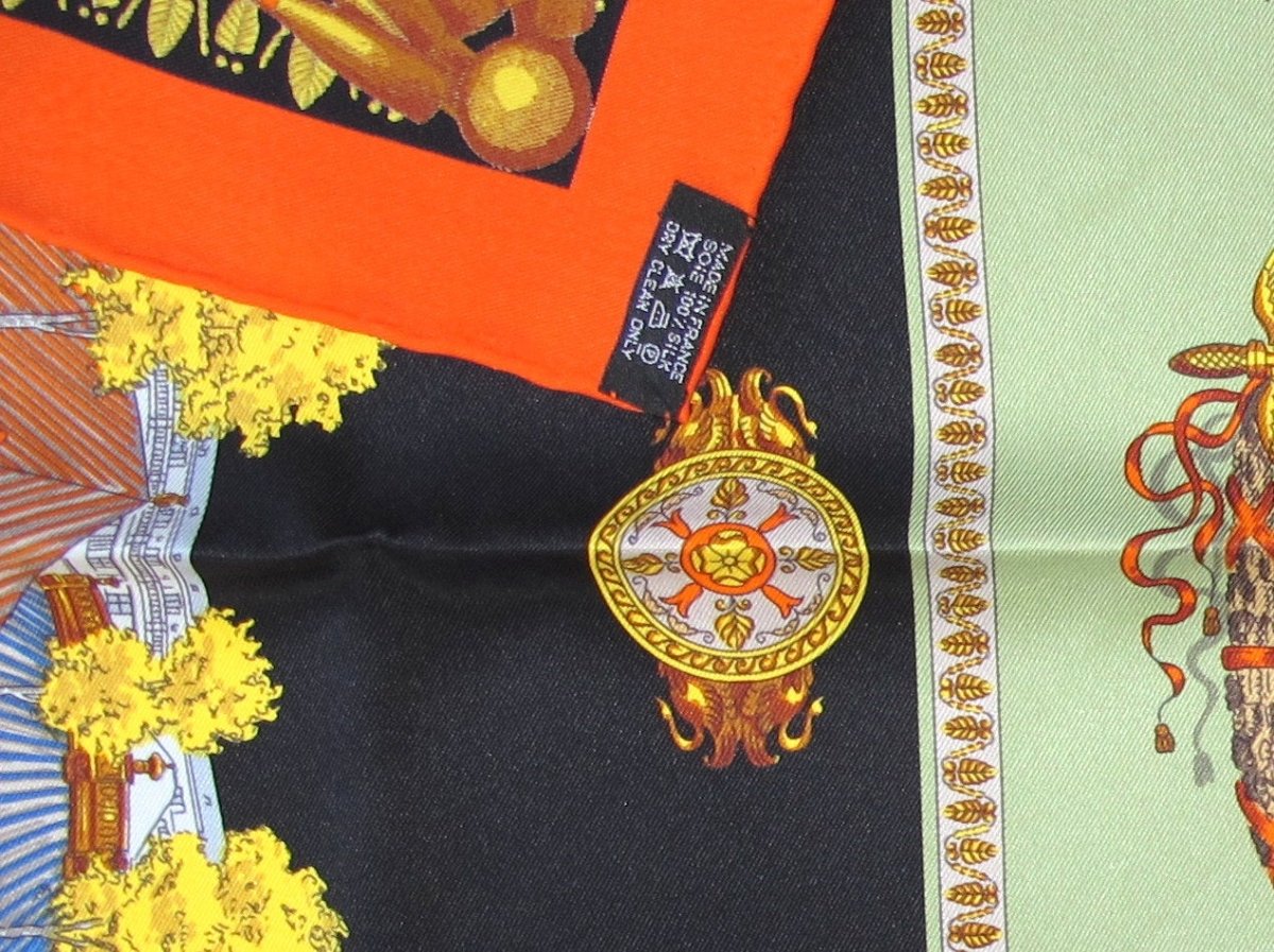 Hermes Promenade de Paris by Ledoux Vintage Silk 70
