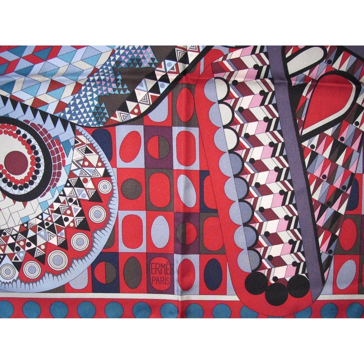 Hermes Les Ailes de la Soie by Aline Honore Twill 90