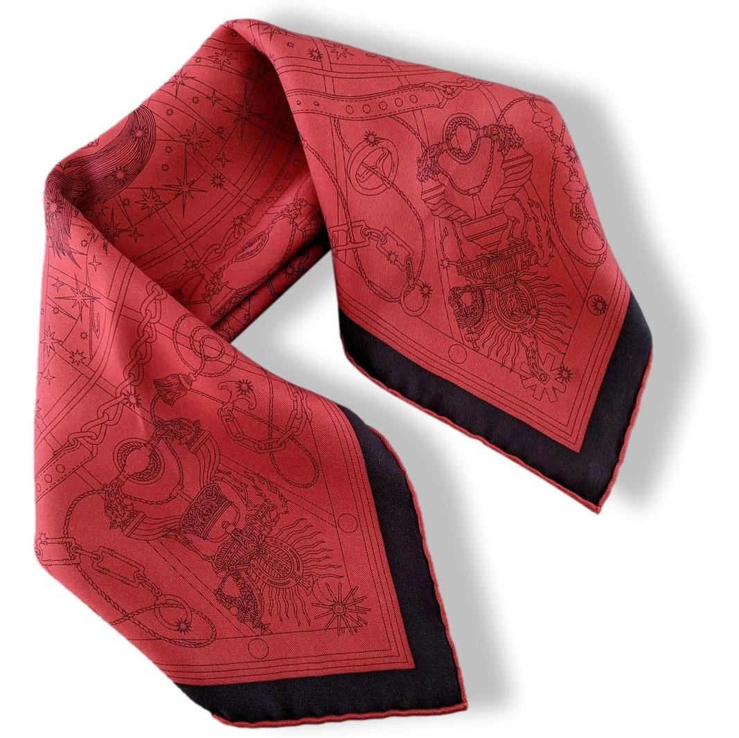 Hermes 2016 Noir/Rouge Bordeaux C'est la Fête by Daisuke Nomura Pocket Scarf Gavroche 42cm, New!
