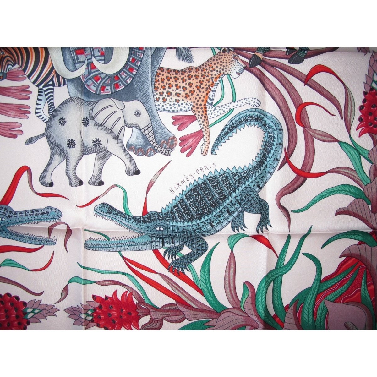 Hermes 2016 Pale Rose La Marche du Zambeze Twill 90, NIB! - poupishop