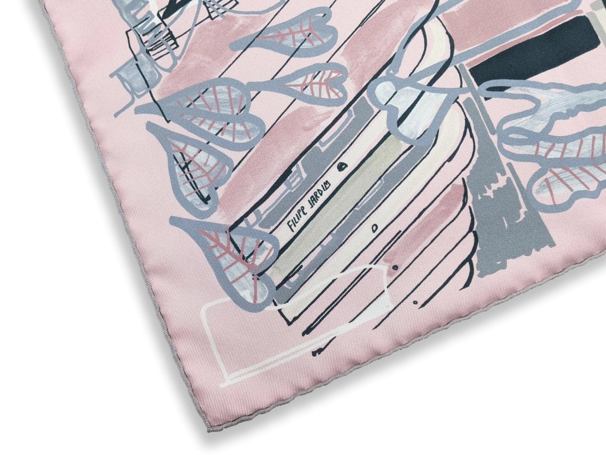 Hermes 2016 Rose/Gris/Noir "Modernisme Tropical" by Filpe Jardim Twil Silk 90, New!