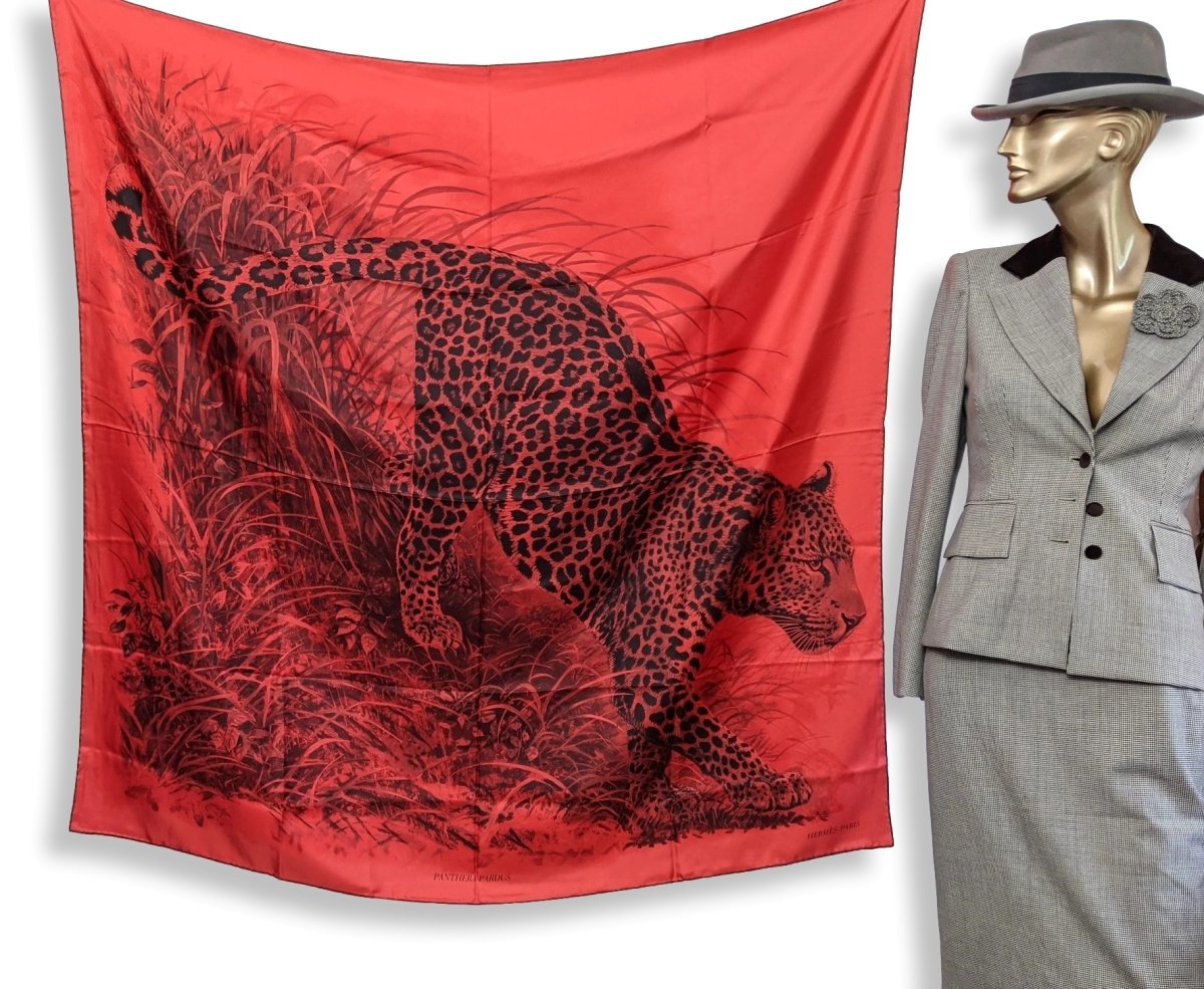 Hermes 2016 Rouge PANTHERA PARDUS by Robert Dallet 100% Plume Silk Twill Giant Scarf 140,