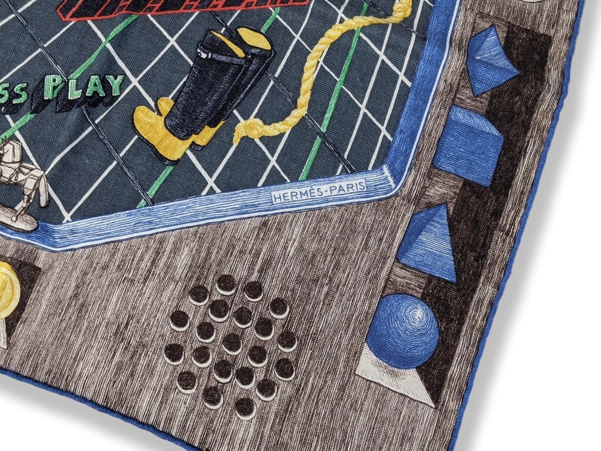 Hermes 2018 Anthracite/Rouge/Vert THE GAME by Elia Kofuros 70% Cashmere/30% Silk Carre H 100 cm, BNWT! - poupishop