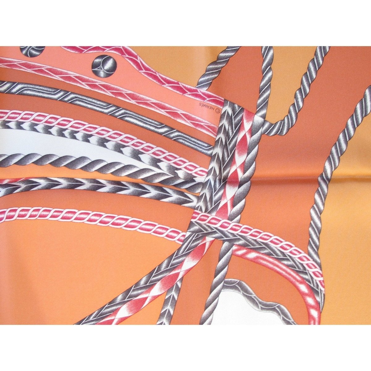 Hermes 2018 CW06 Peach Coral White Robe du Soir Twill 90cm, New! - poupishop