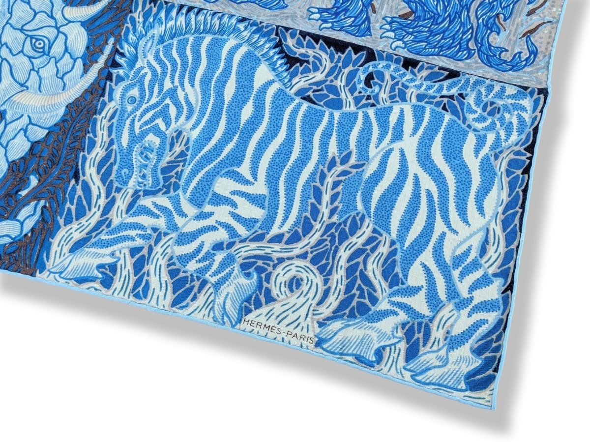 Hermes 2018 cw13 Bleu Azur/Ciel/Gris SWEET DREAMS Monsters by Jan Bajtlik 70% Wool/30% Silk Carre H 100 cm, BNWTIB! - poupishop