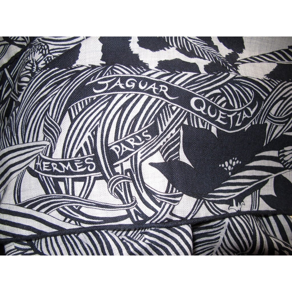 Hermes 2018 cw16 Gris/Bleu Noir/Gris Jaguar Quetzal Cashmere Shawl 140, New! - poupishop