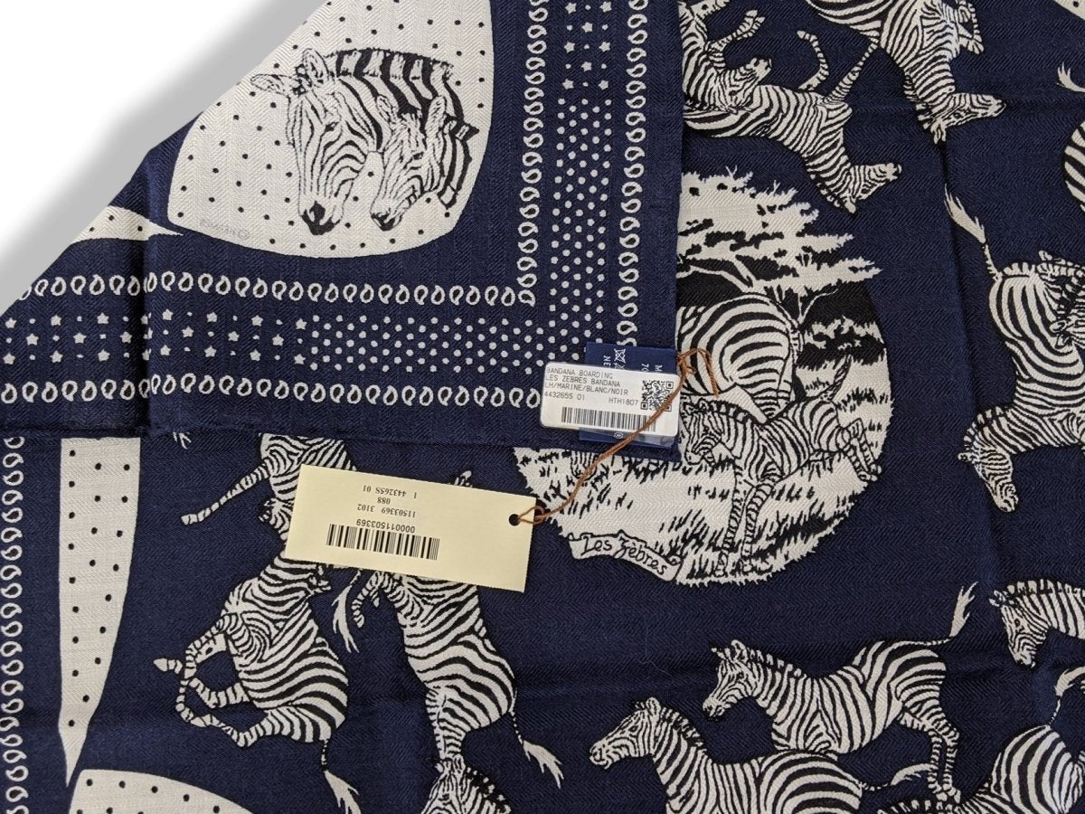 Hermes 2020 Marine/Blanc/Noir LES ZEBRES Zebras by Robert Dallet Cashmere Bandana 55, BNWT!