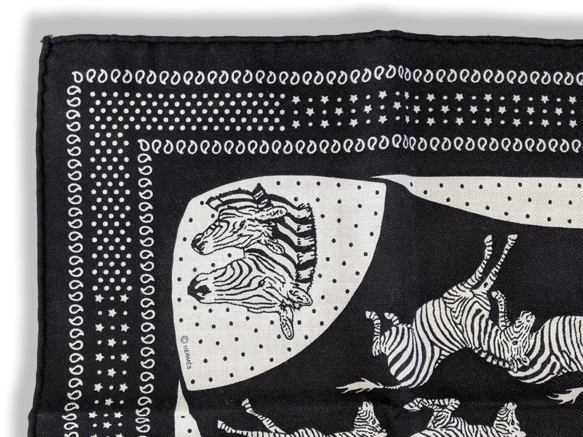 Hermes 2020 Noir/Blanc/Noir LES ZEBRES Zebras Cashmere Bandana 55, BNWT!