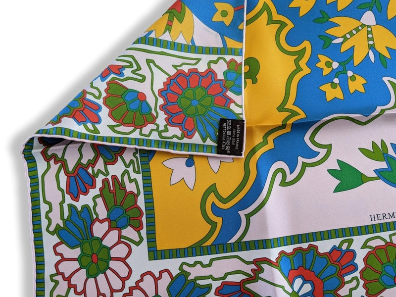 Hermes 2O19 Special Issue Rose/Jaune/Bleu Paisley from Paisley Twill Gavroche Pocket Scarf 45 cm, New!