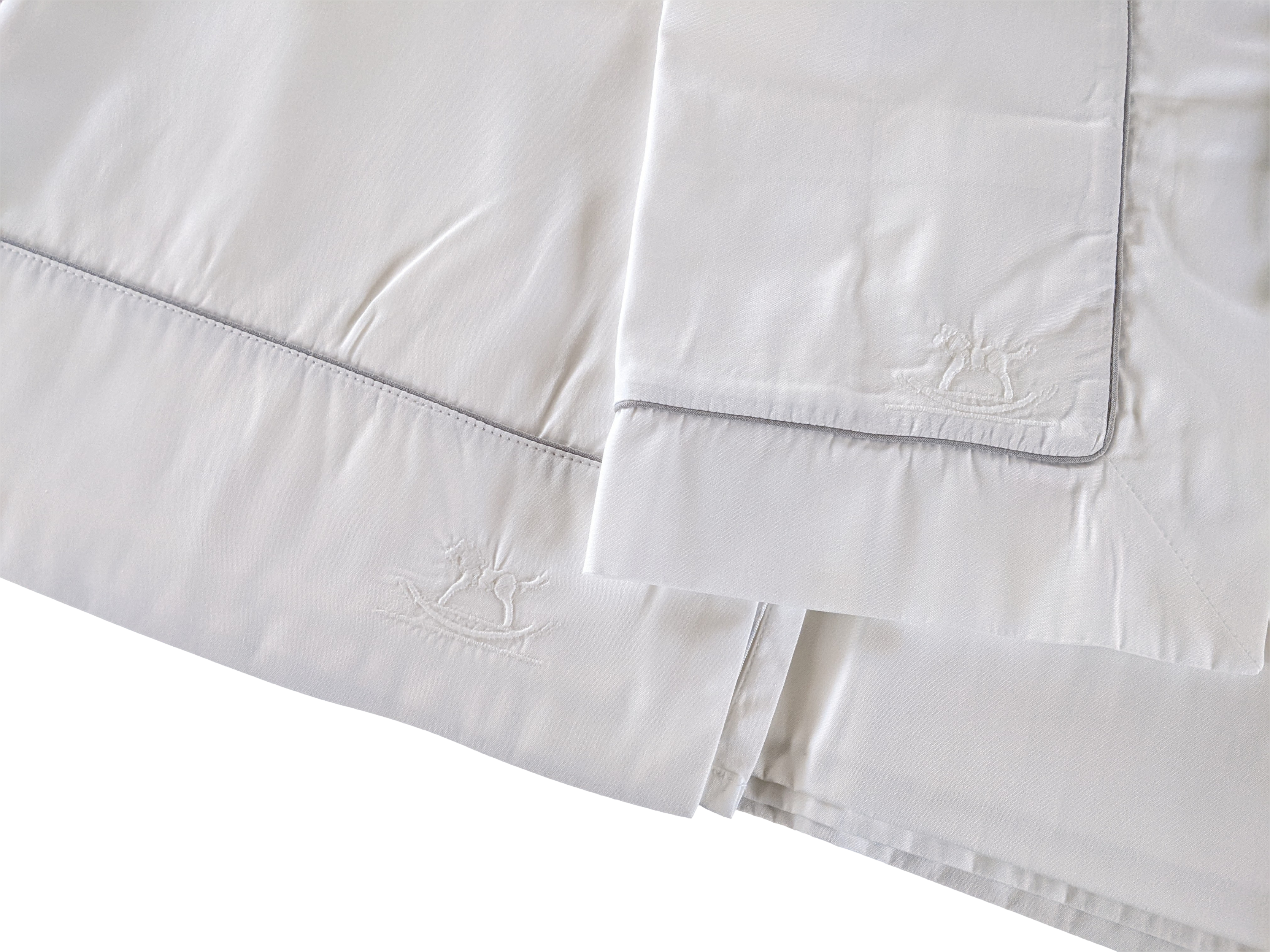 Hermes Blanc/Gris Perle Trim Parure de Berceau " Adada " Crib Set
