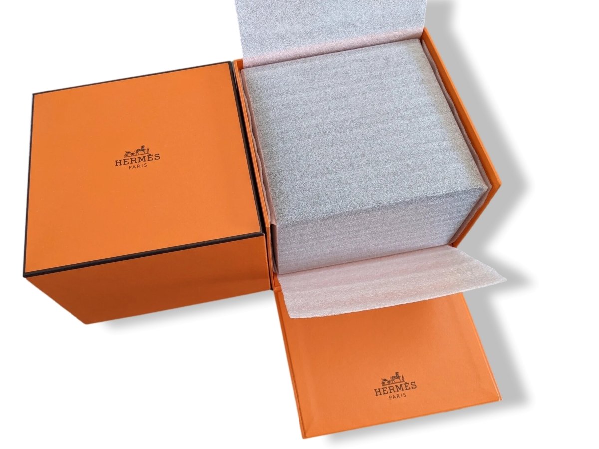 Hermes B01 Luxurious Precious Mahogany Wood Watch Box, Impressive Model, New!