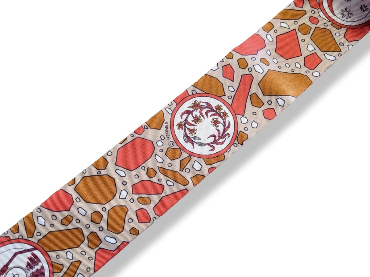 Hermes Beige/Corail/Brun LA DANSE DES AMAZONES Twilly, BNIB!