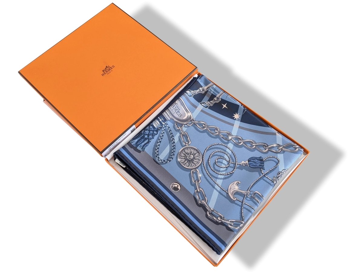 Hermes Bleu Clair/Orange C'EST LA FETE by Daiske Nomura DOUBLE FACE Twill Scarf 90, BNWTIB!