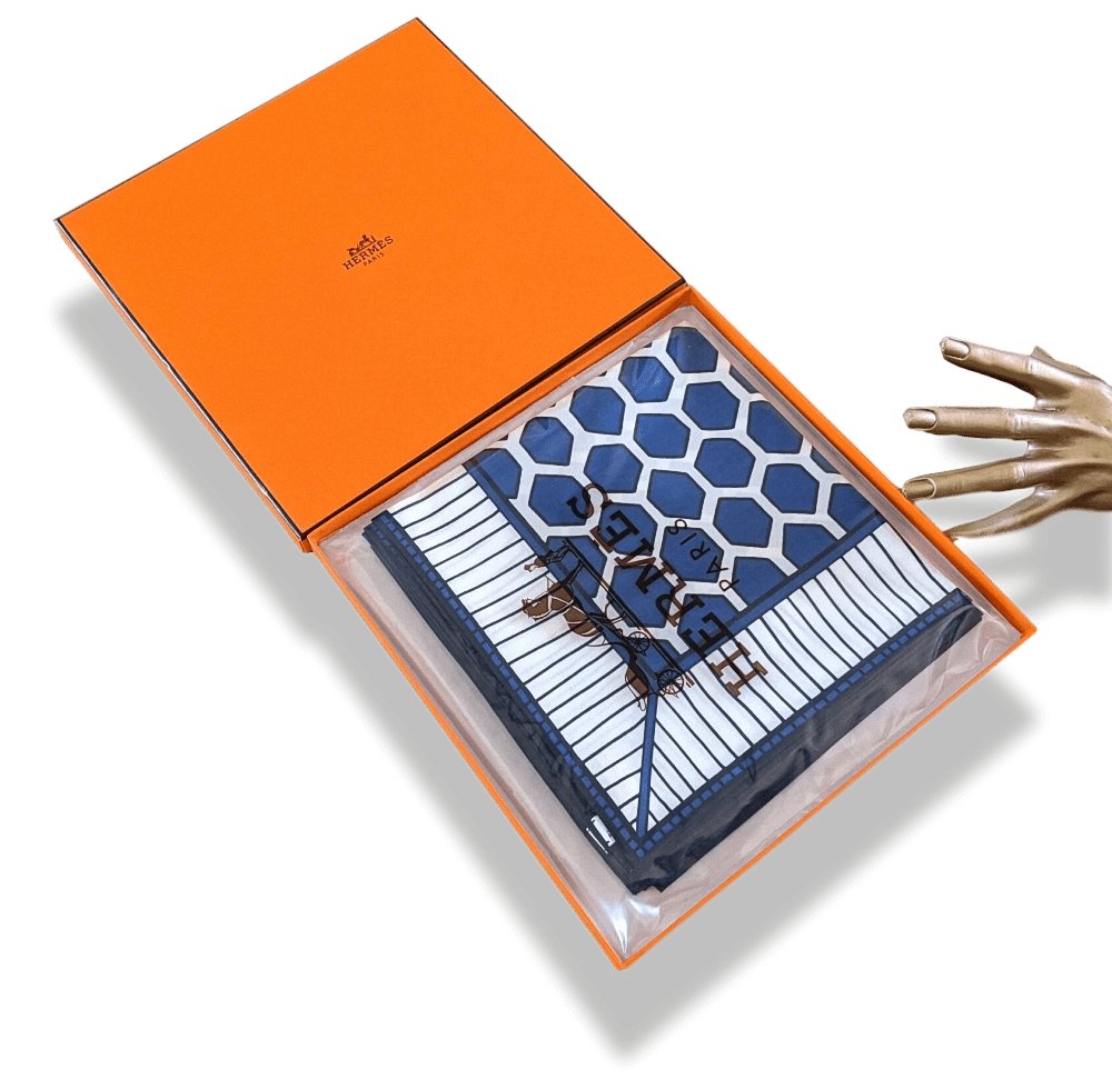 Hermes Blue Overseas Blue ARIELLE RAYURES ET NID D'ABEILLE Lot of 6 Napkins 46 x 46 cm, BNWT! - poupishop