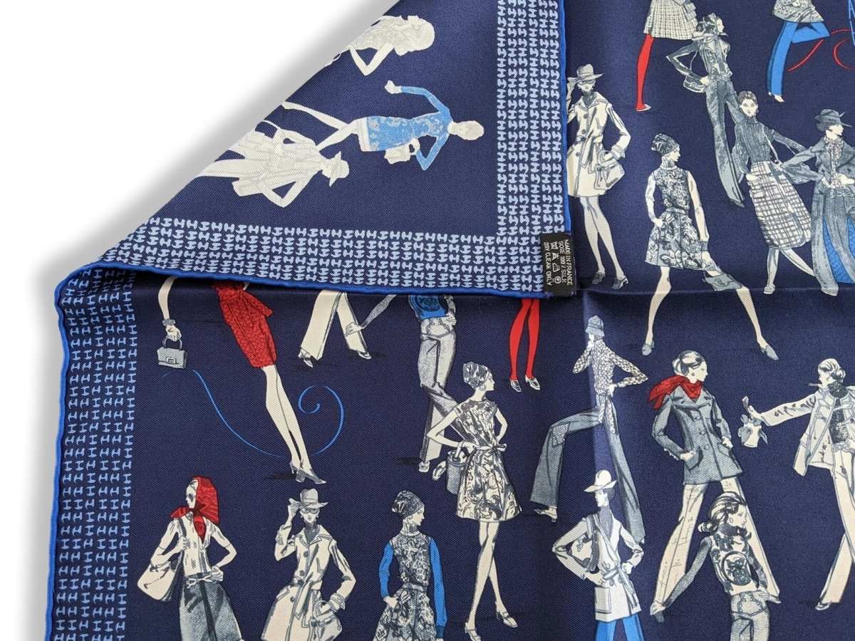 Hermes Blue Printemps Ete 69 - Automne Hiver 70 Gavroche 45 cm, NIB! - poupishop
