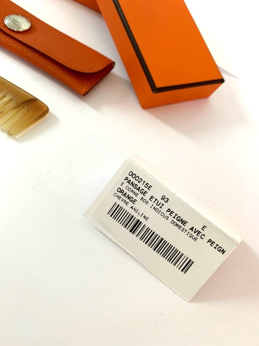 Hermes Buffalo Horn COMB in Orange Goat Leather Case with Clou de selle Snap , NIB! - poupishop