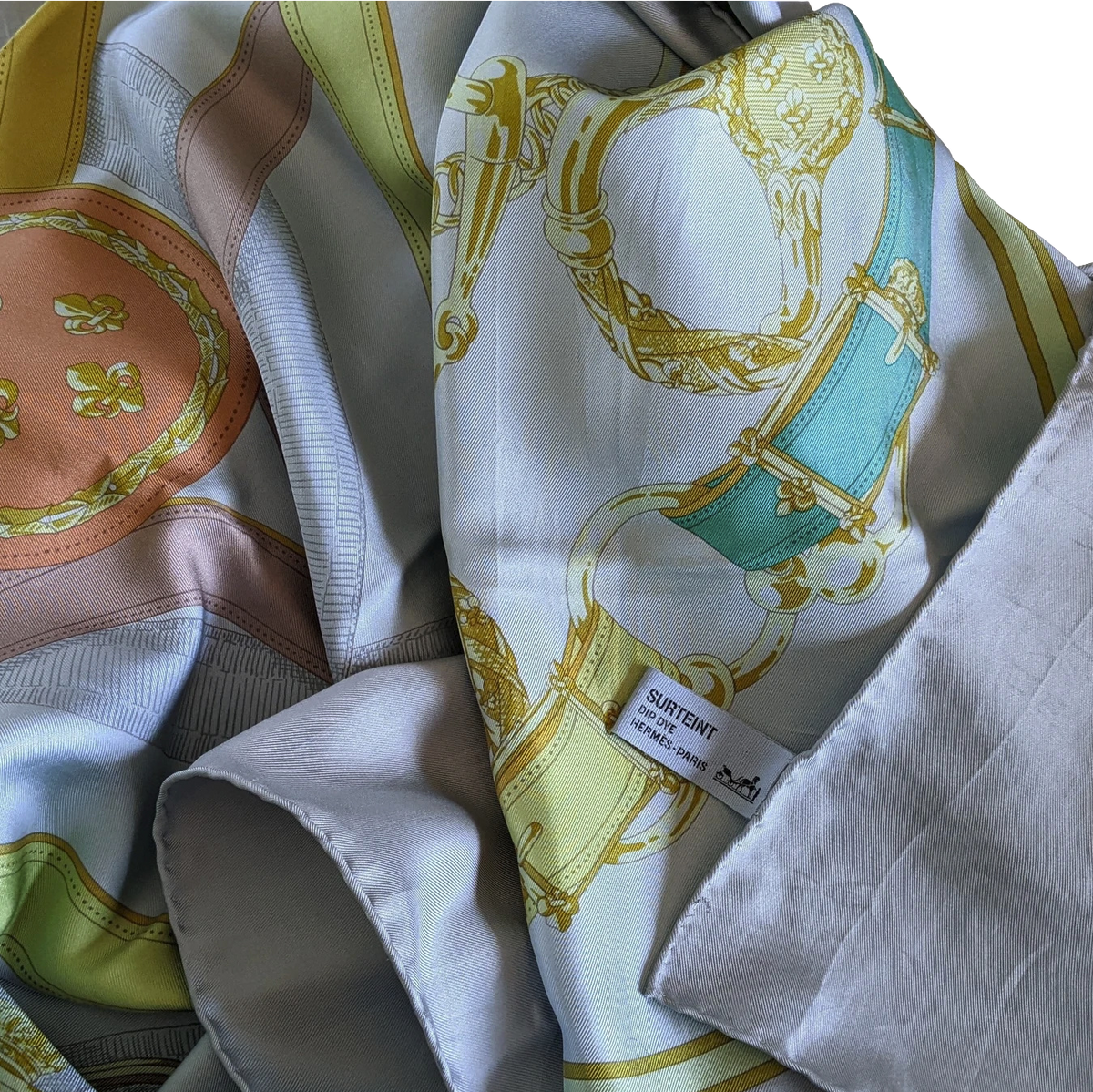 Produits Hermes 2011 Aqua/Corail/Vert "Cavalcadour" Dip Dye Silk Shawl 140