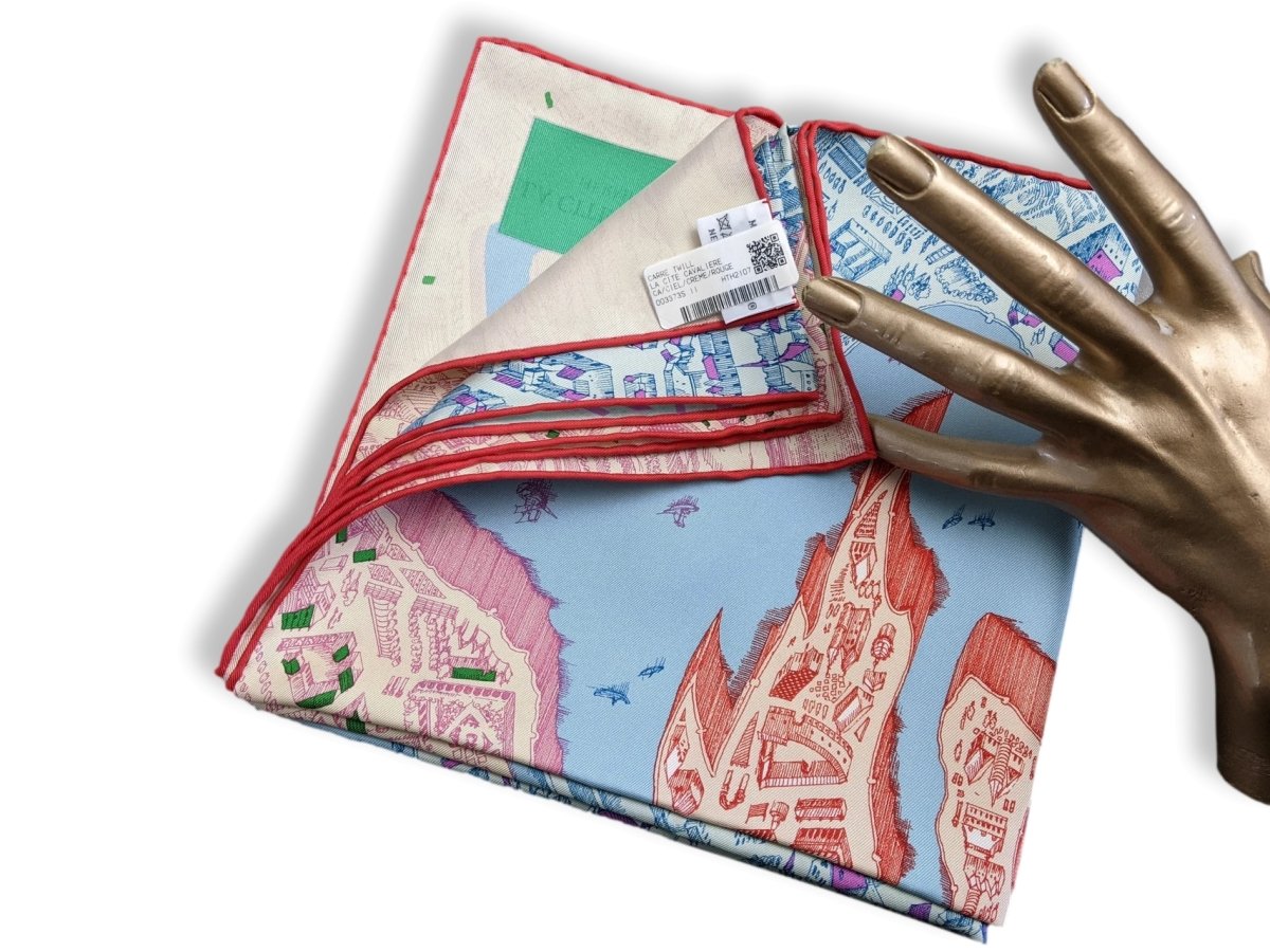 Hermes Ciel/Creme/Rouge LA CITE CAVALIERE by Octave Marsal Twill 90cm, BNWT! - poupishop