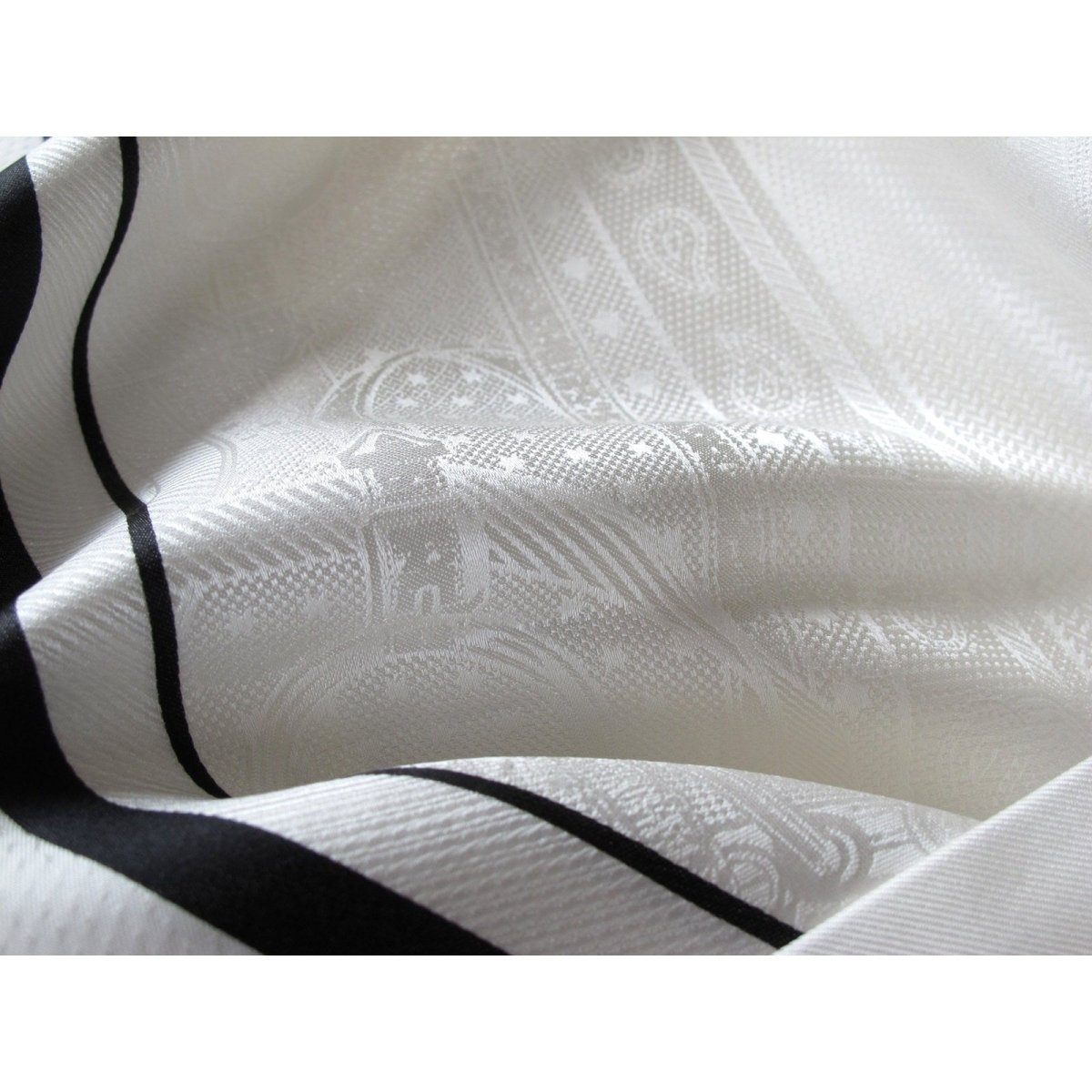 Hermes cw02 Black Ivory Lilac Printed Eperon d'Or Fringed Tuxedo Jacquard Silk Stole, NIB! - poupishop