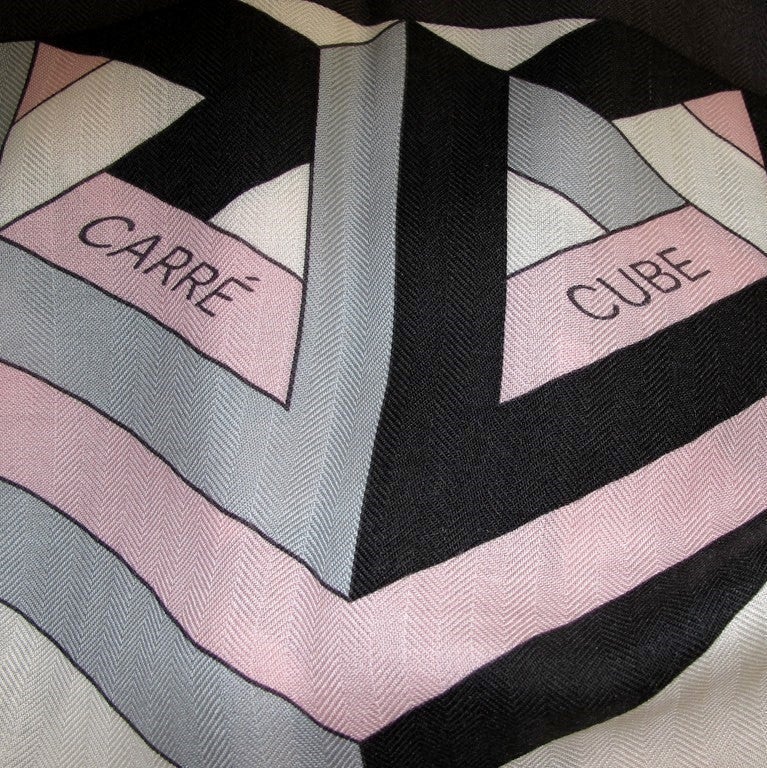 Hermes cw06 Anthracite/Blanc/Rose Carre Cube Cashmere Shawl 140, NWT - poupishop