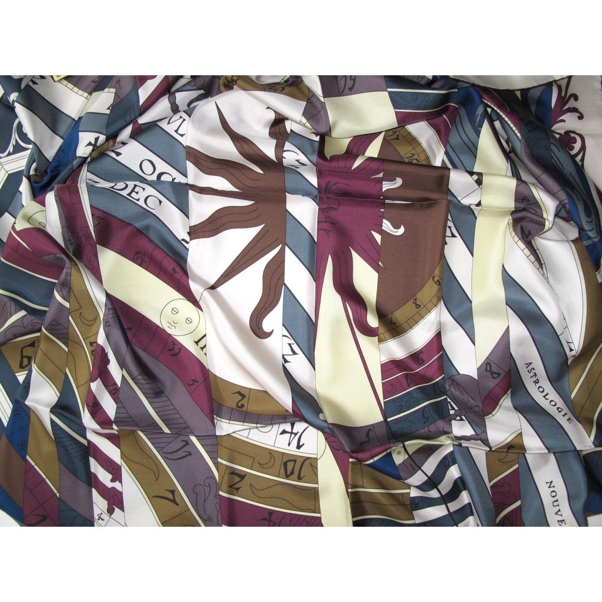 Hermes cw07 Ardoise Aubergine Astrologie Nouvelle Twill Light 140, NWT! - poupishop