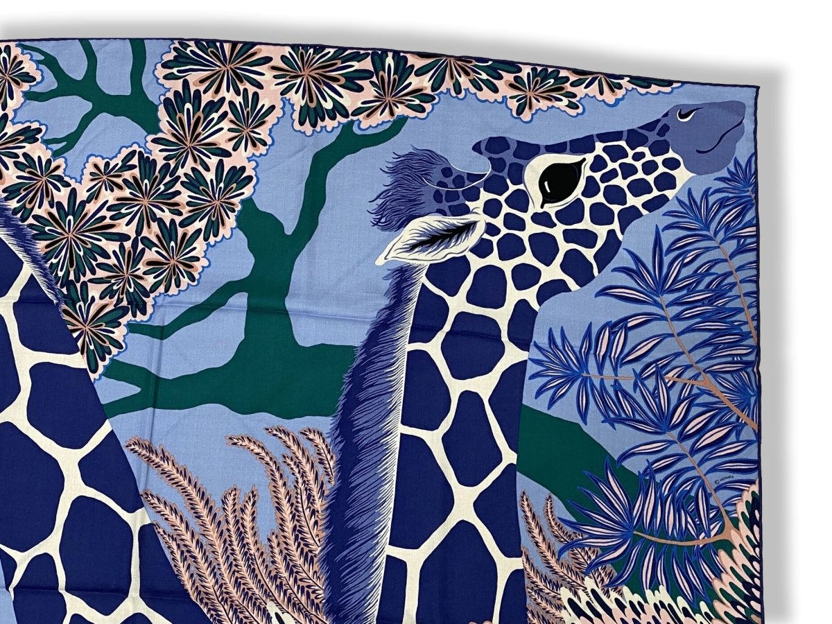 Hermes cw08 Lavande/Indigo/Vert Girafes THE THREE GRACES by Alice Shirley Cashmere Shawl 140, BNWTIB! - poupishop